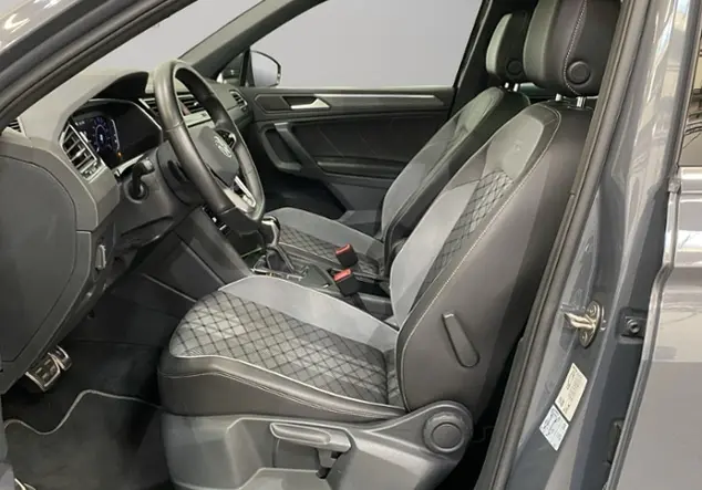 Angebotsdetails Volkswagen Tiguan 1.4 eHybrid R-Line / RFK Grau (Delfingrau Metallic)