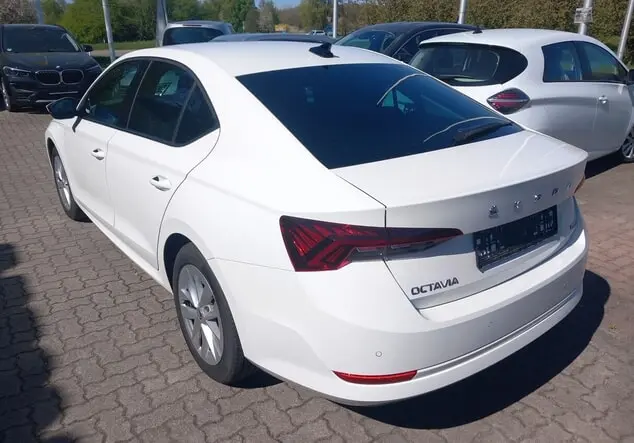 Angebotsdetails Skoda Octavia Weiß
