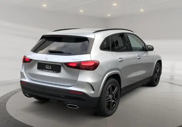 Angebotsdetails Mercedes-Benz GLA Metalliclack hightechsilber