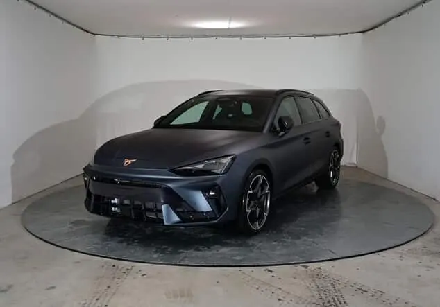Angebotsdetails Cupra Leon Sportstourer Cupra Leon ST 1.5 eTSI 110 kW (150-PS) 7-Gang-DSG Magnetic Grau Matt