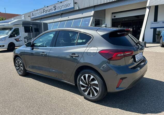 Angebotsdetails Ford Focus Titanium Grau