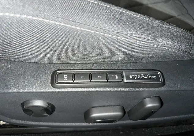 Angebotsdetails Volkswagen Golf Schwarz