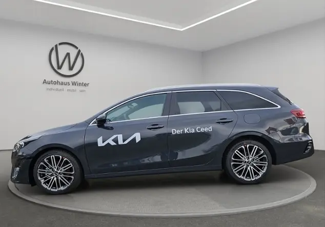 Angebotsdetails Kia Ceed Grau ((H8G) DARK PENTA METAL M)