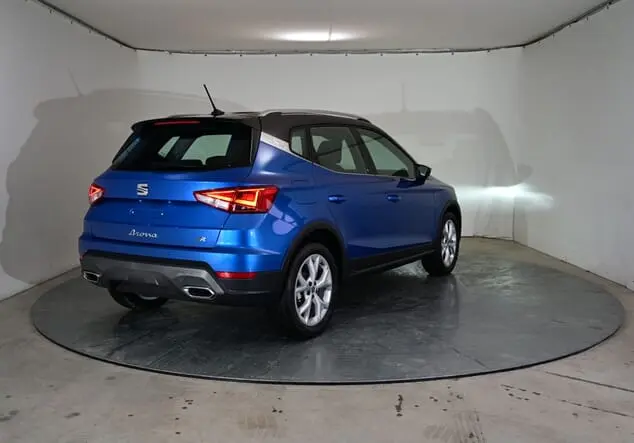 Angebotsdetails Seat Arona Seat Arona FR 1.5 TSI 110 kW (150 PS) 7-Gang-DSG Saphire Blau Metallic / Dach Schwarz