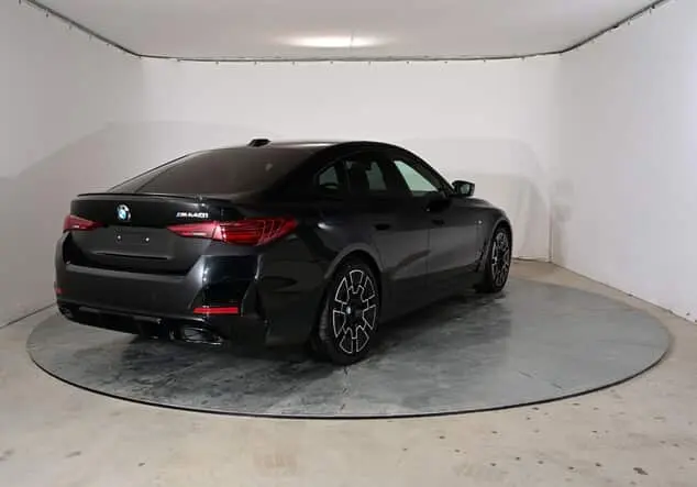 Angebotsdetails BMW 4er Gran Coupé BMW M440i Grand Coupe 275 kW (374 PS) 8-Gang Steptronic xDrive Saphirschwarz metallic