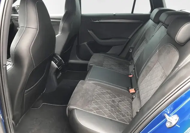 Angebotsdetails Skoda Superb Combi Race-Blau Metallic