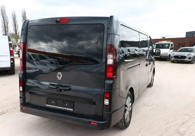 Angebotsdetails Renault Trafic dCi 145 L2 Grand SpaceClass 7S Grau