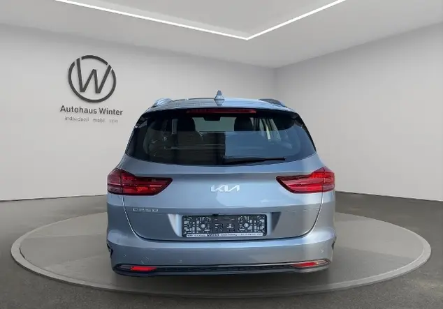 Angebotsdetails Kia Ceed Silber ((CSS) LUNARSILBER MET.)