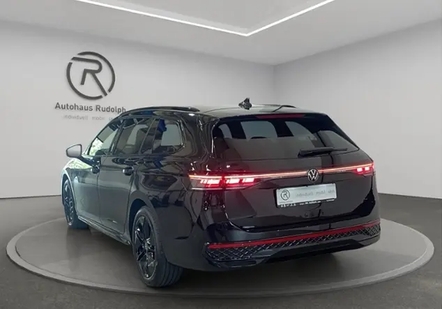 Angebotsdetails Volkswagen Passat Variant B9 1.5 eHybrid R-Line 'Black Schwarz (Grenadillschwarz Metallic)