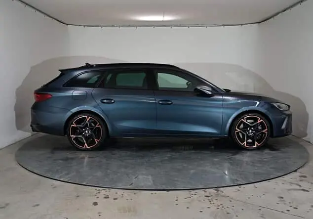 Angebotsdetails Cupra Leon Sportstourer Cupra Leon ST VZ 2.0 TSI 245 kW (333 PS) 7-Gang-DSG 4Drive Magnetic Grau Metallic