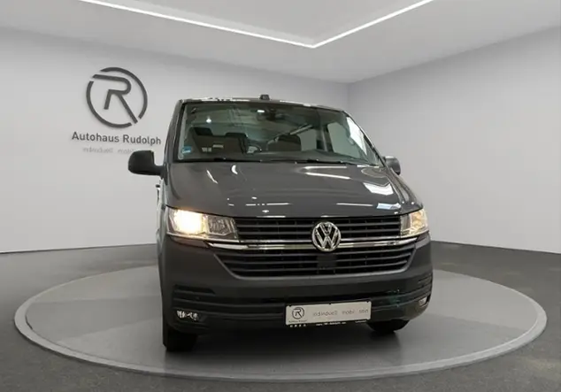 Angebotsdetails Volkswagen T6.1 Kombi 2.0 TDI LR KLIMA NAVI Grau (Pure Grey)