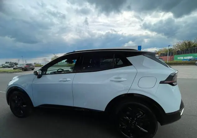 Angebotsdetails Kia Sportage Schwarz ((HA3) CASA WHITE M/ BLACK)