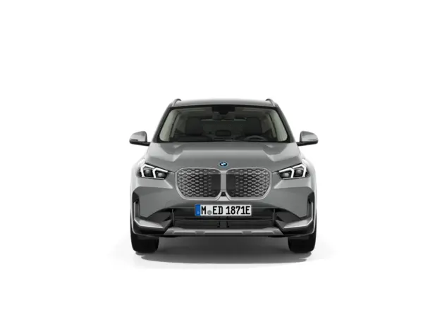 Angebotsdetails BMW iX1 xDrive30 Spacesilber Metallic