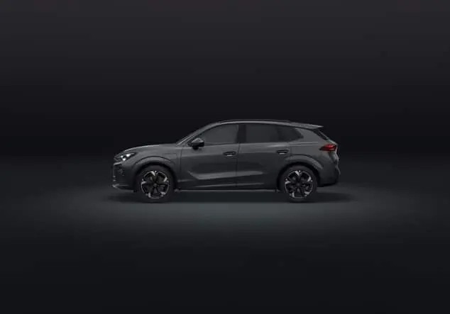 Angebotsdetails Cupra Terramar 1.5 e-HYBRID 150 kW (204 PS) 6-Gang-DSG Timanfaya Grau