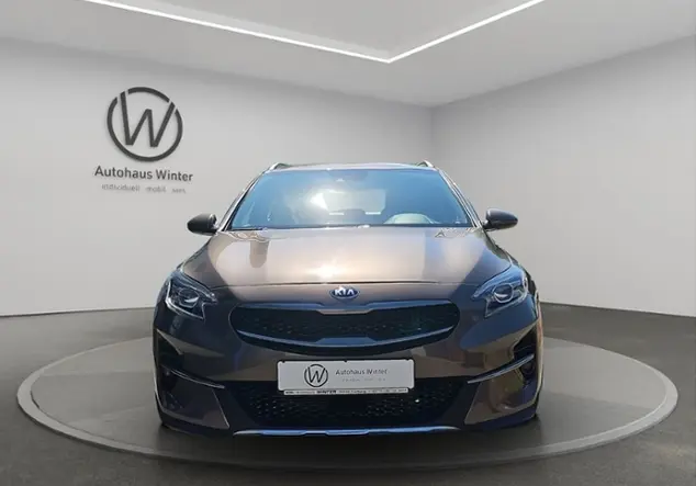 Angebotsdetails Kia XCeed 1,5 T-GDI Vision Kamera Beige ((L2B) COPPERSTONE MET.)