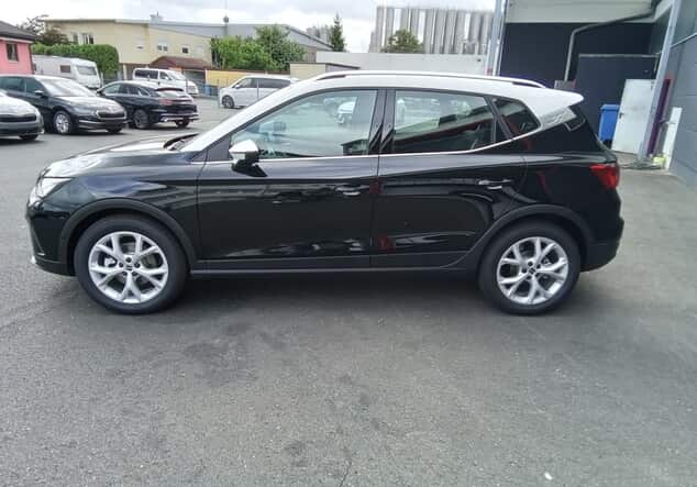 Angebotsdetails Seat Arona FR Seat 1.5 TSI 110 kW (150 PS) 7-Gang-DSG Midnight Schwarz Meta.../Schwarz