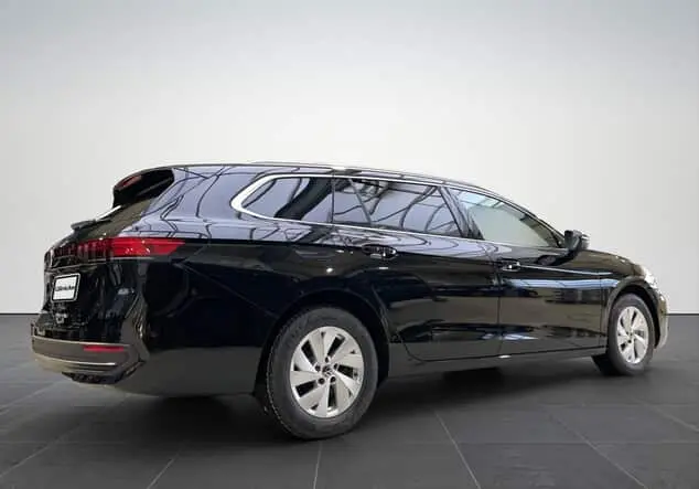 Angebotsdetails Volkswagen Passat Variant Passat Business 2,0 l TDI SCR 110 kW (150 PS) 7-Gang-Doppelkupplungsgetriebe Grenadillschwarz Metallic