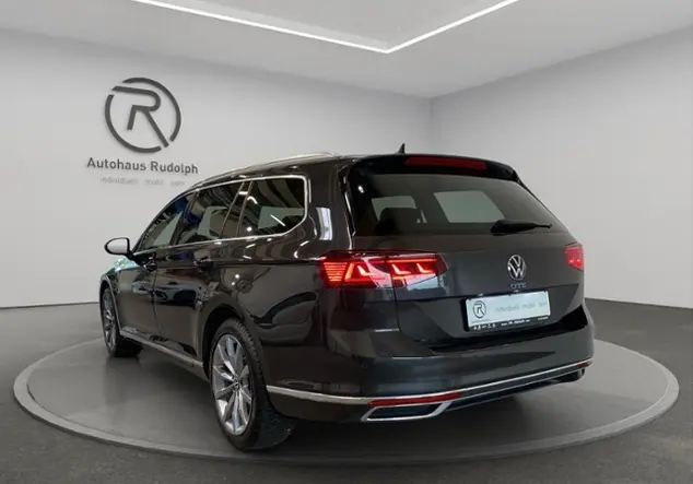 Angebotsdetails Volkswagen Passat Variant GTE 1.4 TSI / Grau (Mangangrau Metallic)