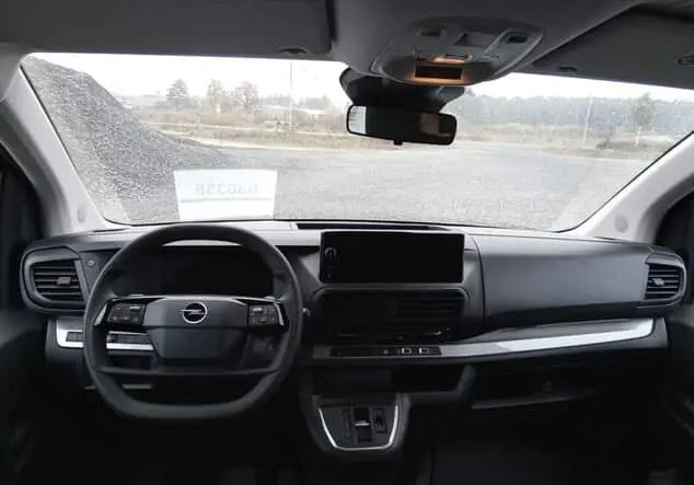 Angebotsdetails Opel Vivaro Opel Kombi 9-Sitzer Lang 2.0 BlueHDi 180 130 kW (177 PS) 8-Gang Automatikgetriebe Diesel Arktis WeiÃ