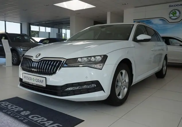 Angebotsdetails Skoda Superb Moon-Weiss Metallic