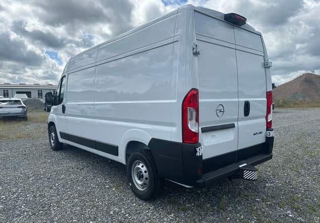 Angebotsdetails Opel Movano Basis Cargo Kastenwagen verblecht L3H2 3.5t Opel 2.2 BlueHDi 140 103 kW (140 PS) 6-Gang Cassablanca WeiÃ/WeiÃ
