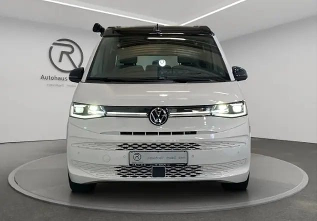 Angebotsdetails Volkswagen T7 California Ocean 2.0 TDI Langer Ãberhang Weià (Candy-Weià Deep Black Perleffekt)