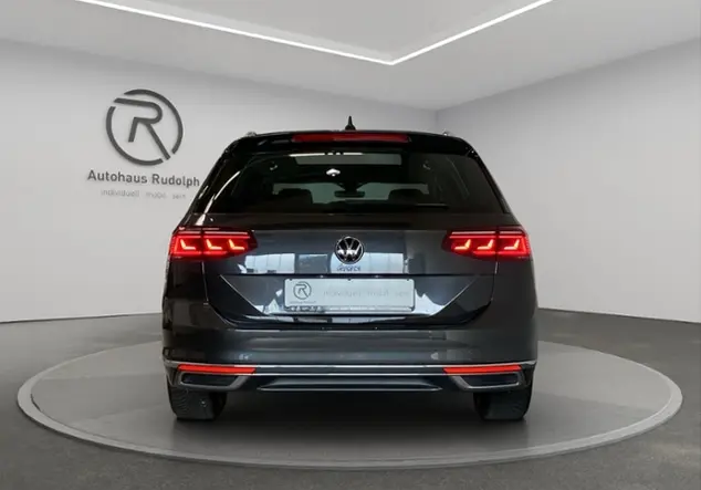 Angebotsdetails Volkswagen Passat Variant GTE 1.4 TSI / Grau (Mangangrau Metallic)