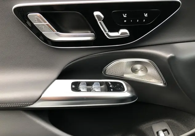 Angebotsdetails Mercedes-Benz E Grau MANUFAKTUR Lack MANUFAKTUR alpingrau uni