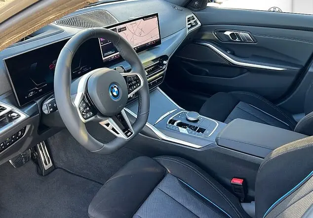 Angebotsdetails BMW 330e xDrive Touring M Sport Silver/Grey