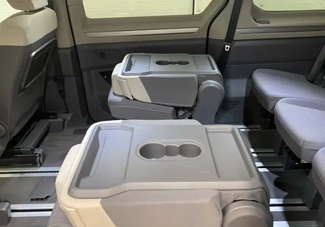 Angebotsdetails Volkswagen T7 Multivan 2.0 TDI Life Langer Ãberhang KLI Grau (Indiumgrau Metallic)