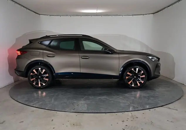 Angebotsdetails Cupra Formentor Cupra Formentor 1.5 eTSI 110 kW (150 PS) 7-Gang-DSG Century Bronze Matt
