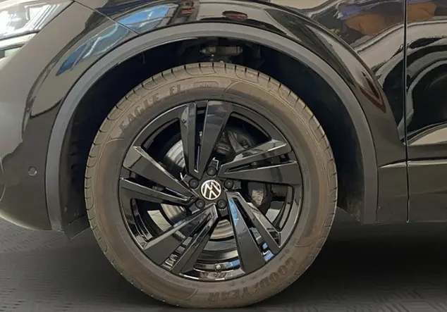 Angebotsdetails Volkswagen Touareg Schwarz (Grenadillschwarz Metallic)