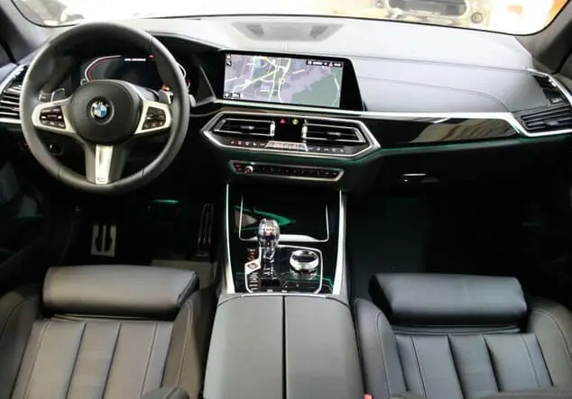 Angebotsdetails BMW X5M schwarz