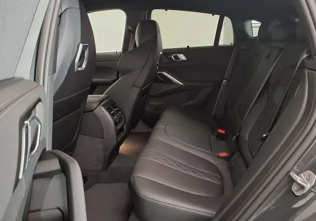 Angebotsdetails BMW X6 BMW X6 40d 259 kW (352 PS) 8-Gang Steptronic xDrive BMW Individual Dravitgrau metallic