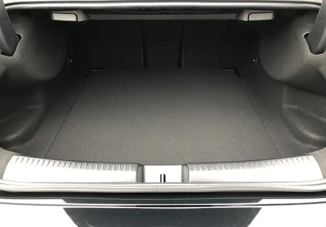 Angebotsdetails Mercedes-Benz CLA Schwarz-Lack kosmosschwarz