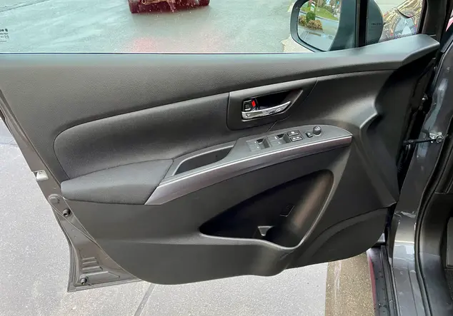 Angebotsdetails Suzuki S-Cross Titan Dark Gray Pearl Metallic