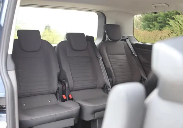 Angebotsdetails Ford Tourneo Chroma-Blau Metallic