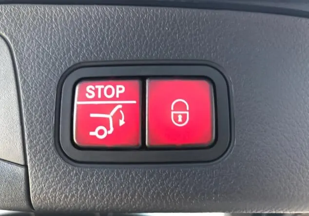 Angebotsdetails Mercedes-Benz GLA Kosmosschwarz
