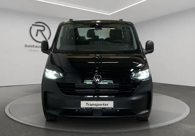 Angebotsdetails Volkswagen T7 Transporter Kombi 2.0 TDI 8-Gang-Automatik Ra Schwarz (Midnight Black Metallic)