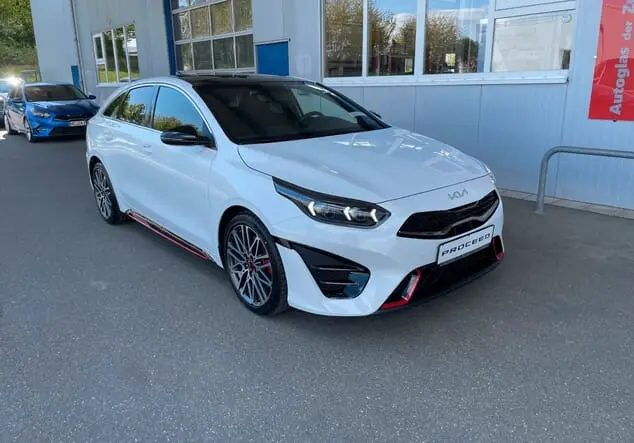 Angebotsdetails Kia ProCeed Weiï¿½ ((HW2) DELUXE WHITE M)