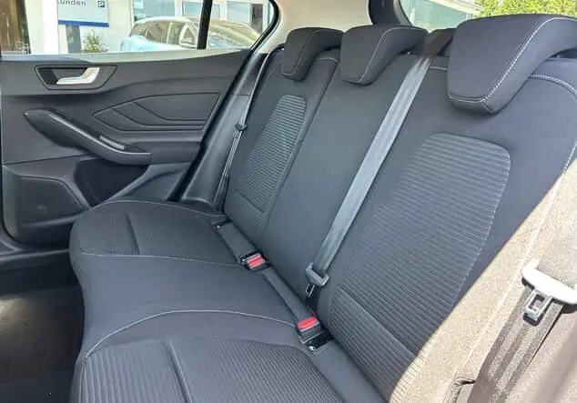 Angebotsdetails Ford Focus Titanium Grau