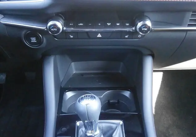 Angebotsdetails Mazda 3 SOUL RED CRYSTAL M