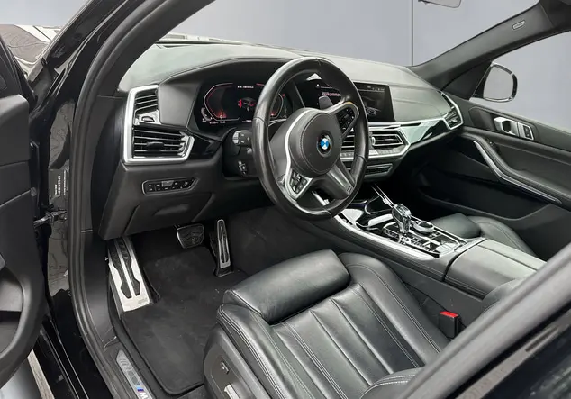 Angebotsdetails BMW X5M schwarz