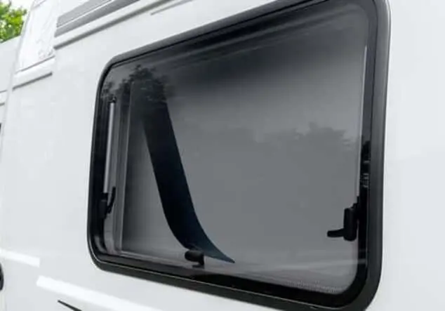 Angebotsdetails KNAUS BoxDrive 680 ME Schwarz