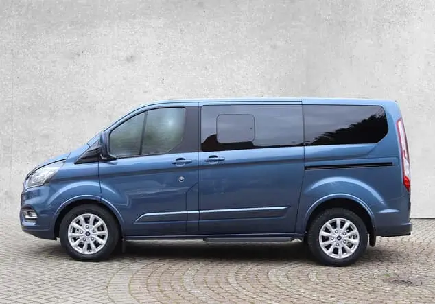 Angebotsdetails Ford Tourneo Chroma-Blau Metallic