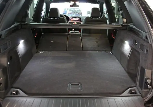 Angebotsdetails BMW X5M schwarz