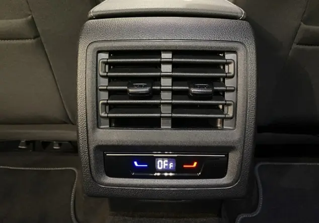 Angebotsdetails Volkswagen Golf Grau (Delfingrau Metallic)