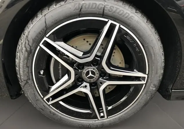 Angebotsdetails Mercedes-Benz CLA Schwarz-Lack kosmosschwarz