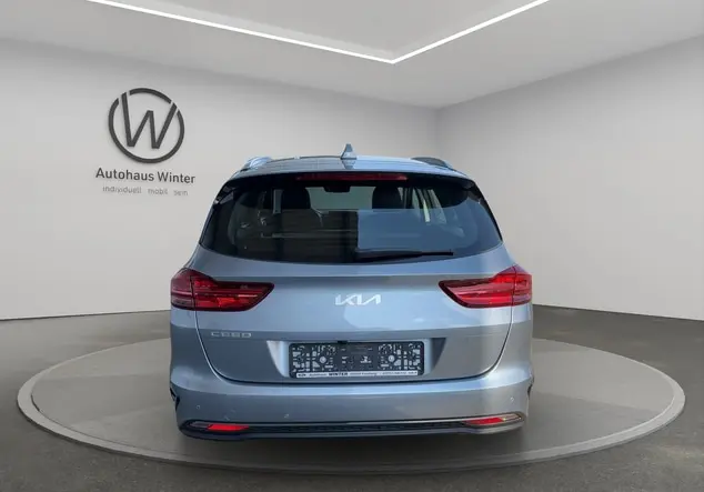 Angebotsdetails Kia Ceed Silber ((CSS) LUNARSILBER MET.)