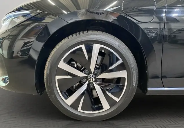 Angebotsdetails Volkswagen Passat Variant B9 1.5 TSI eHybrid Business / Schwarz (Grenadillschwarz Metallic)